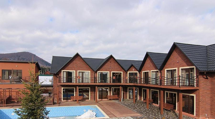 Hotel Four Seasons In Carpathians Migovo Exterior foto