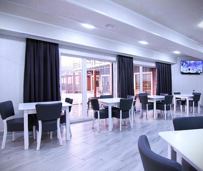 Hotel Four Seasons In Carpathians Migovo Exterior foto