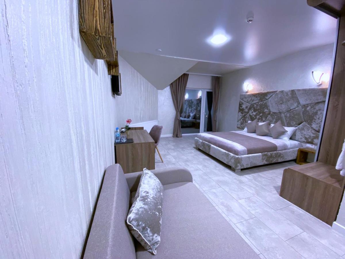 Hotel Four Seasons In Carpathians Migovo Exterior foto