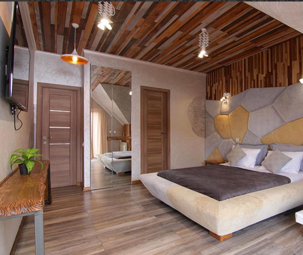 Hotel Four Seasons In Carpathians Migovo Exterior foto