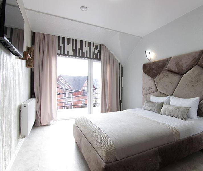 Hotel Four Seasons In Carpathians Migovo Exterior foto